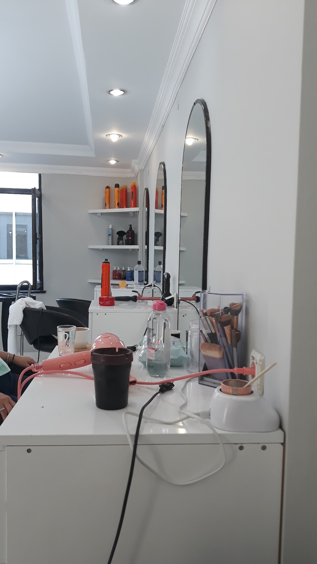 Dua Hairdresser & Makeup Artist Zeynep Peközer