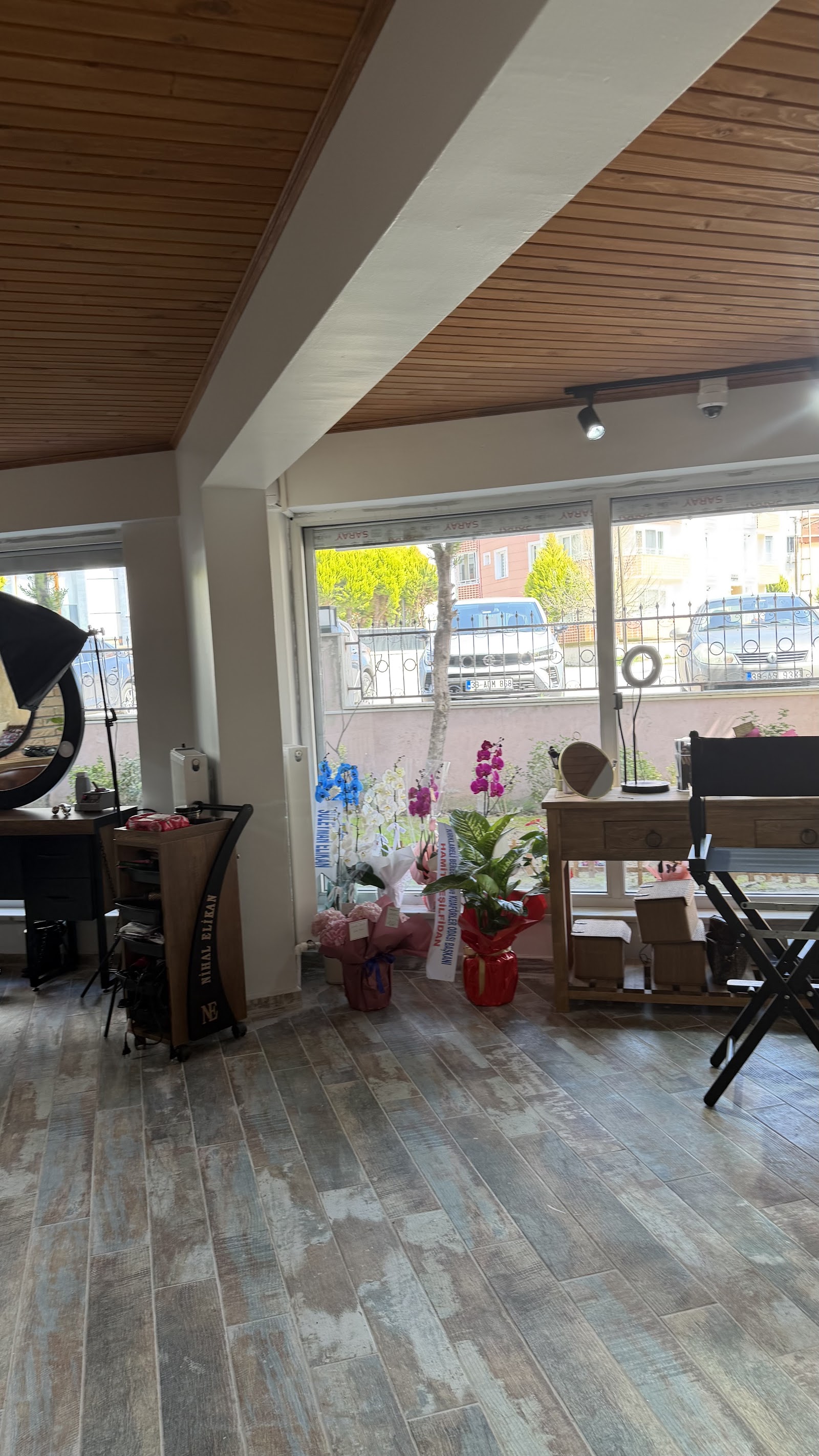 Nihal Elikan Makeup Hair Studio